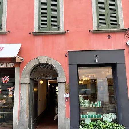 拉特拉萨德尔散特罗酒店 公寓 贝尔加莫